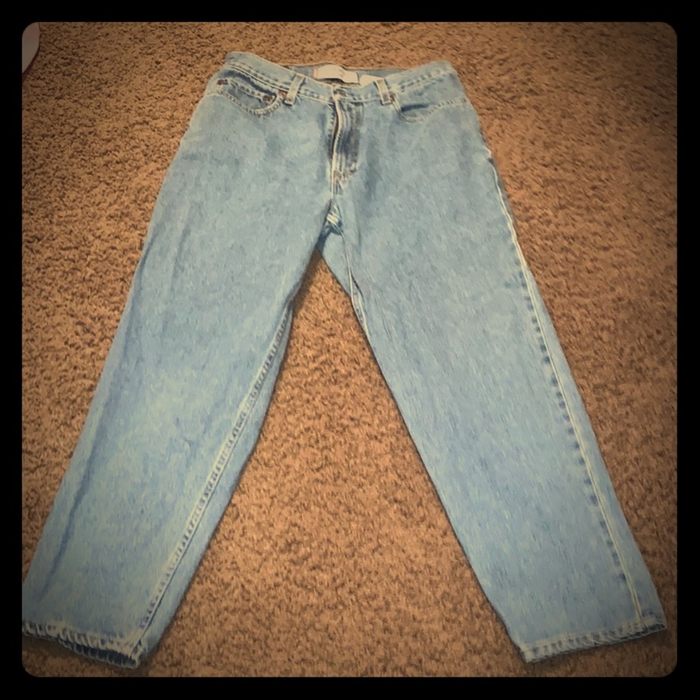 Levi’s jeans. Baggy and high waisted.